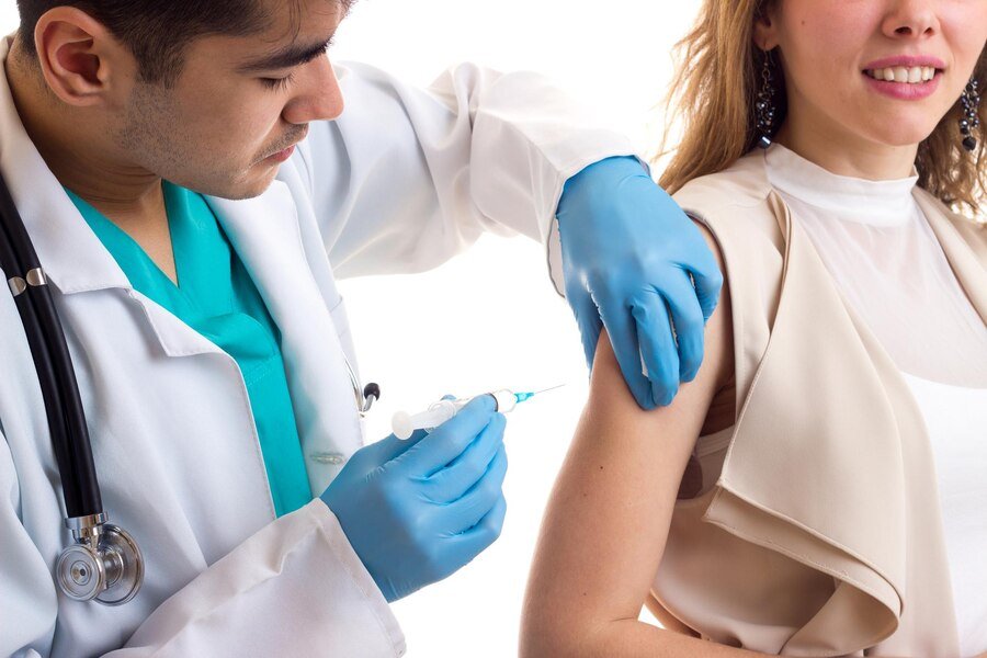 best adult vaccination surgery in Vasundhara Sector 8